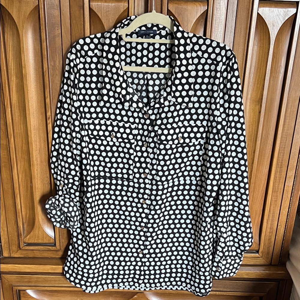 Tommy Hilfiger Black and White Polka Dot Button-Down Shirt NWT roll tab sleeves